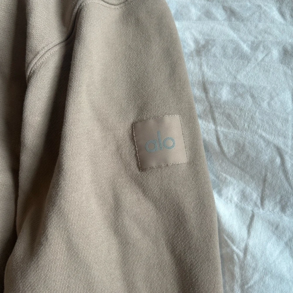 ALO Yoga Taupe Hoodie Sweatshirt - Picture 3 of 6